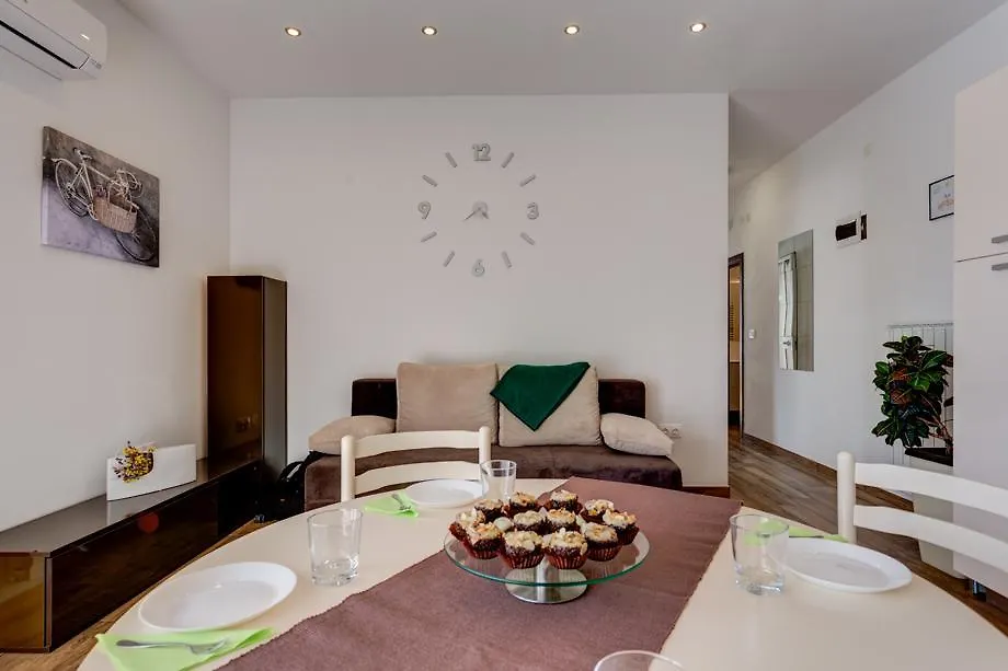 Apartman Tika Pula Croatia